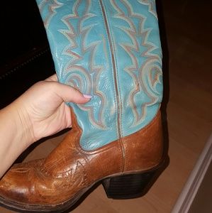 Tony Bama retail $229 teal boots cowgirl